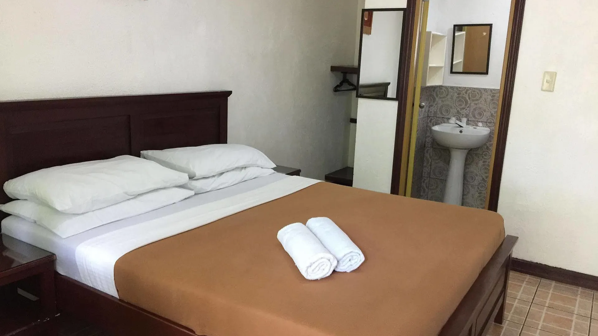 Paragayo Resort Tawala